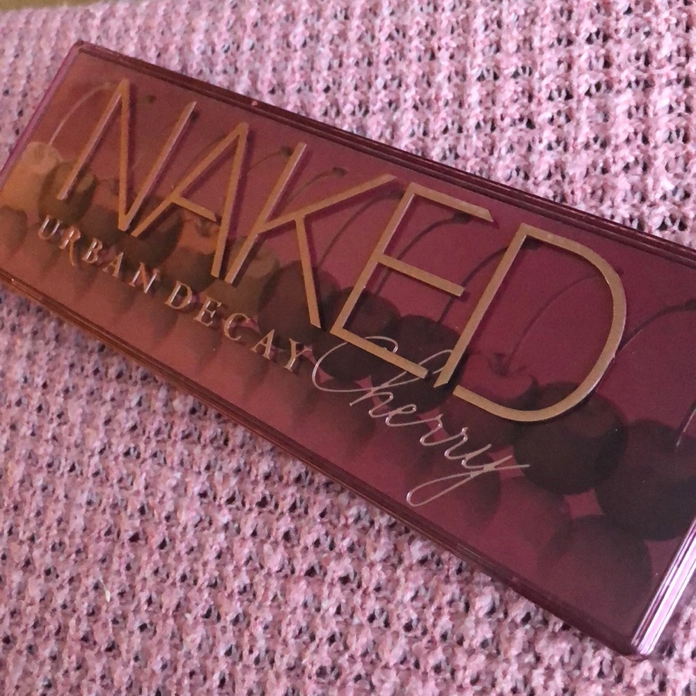 MAKE UP, Urban Decay Naked Cherry Palette